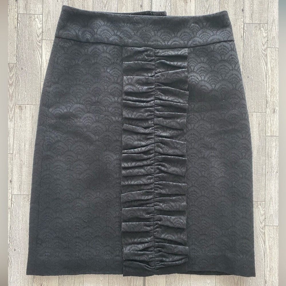 Anthropologie Pencil Skirt Leifsdottir Size 4 Black Knee Length‎ Lined Ruffle